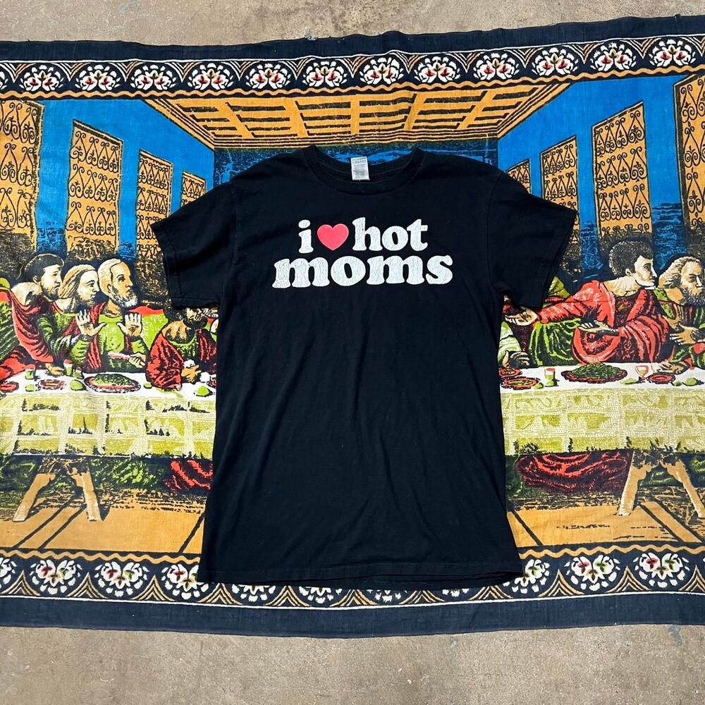 I love hot moms black tshirt Size small y2k mall goth y2k jnco southpole punk